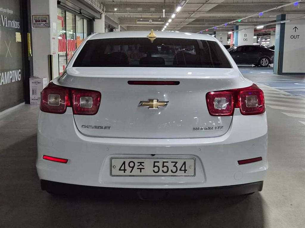 Chevrolet Malibu - Vista 7
