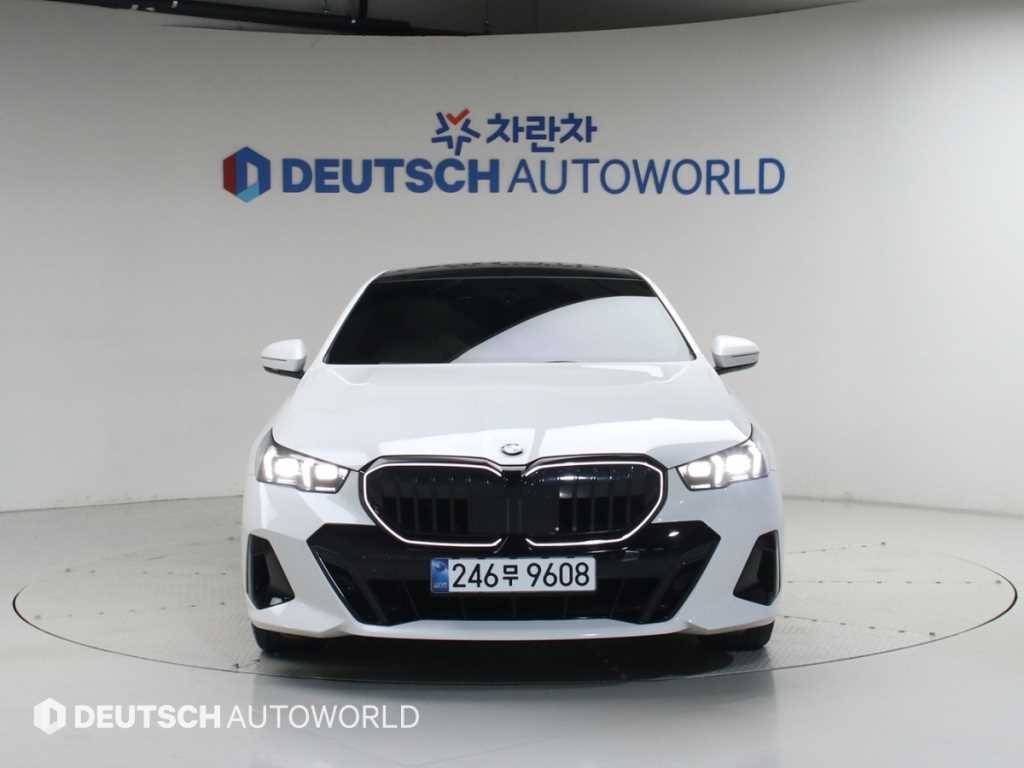 BMW 5 Series - Vista 3