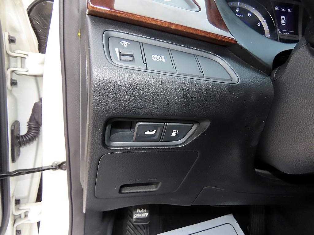 HYUNDAI Grandeur - Vista 12