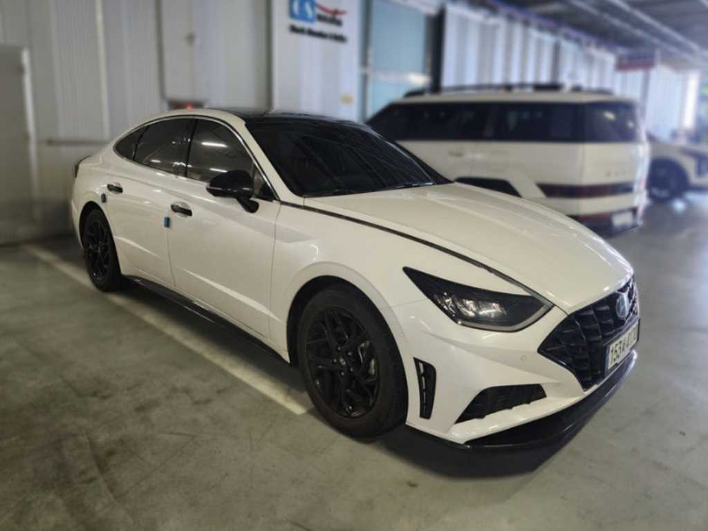 HYUNDAI Sonata - Vista 3