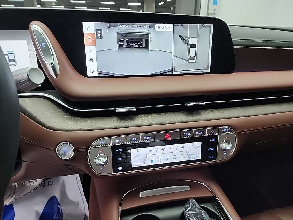 Genesis G90 - Vista 12