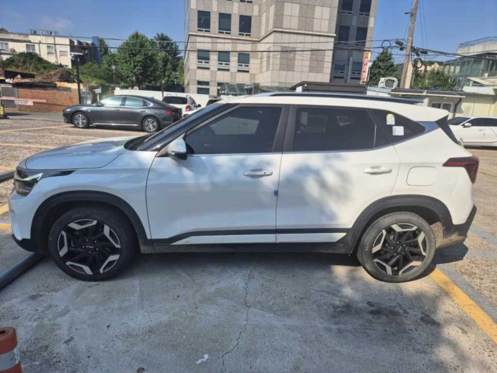 KIA Seltos - Vista 2