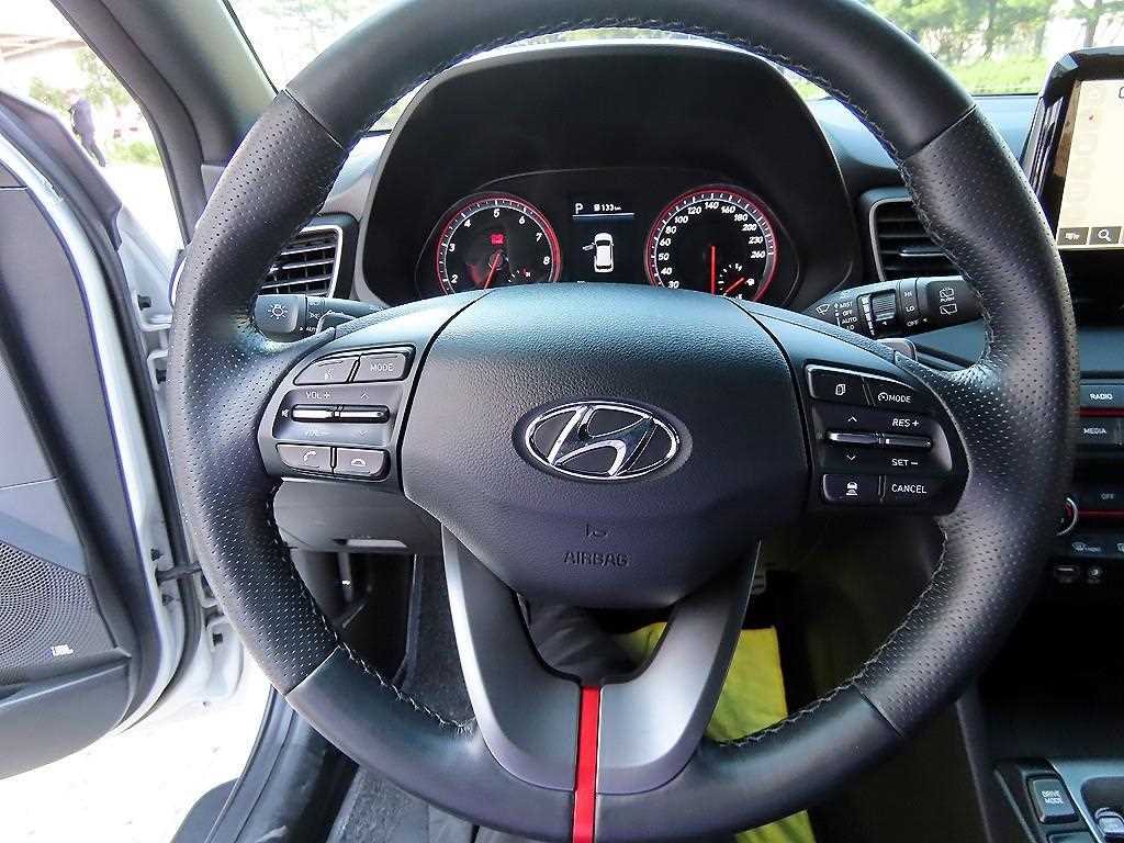 HYUNDAI Veloster - Vista 10