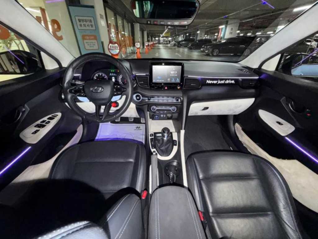 HYUNDAI Veloster - Vista 8