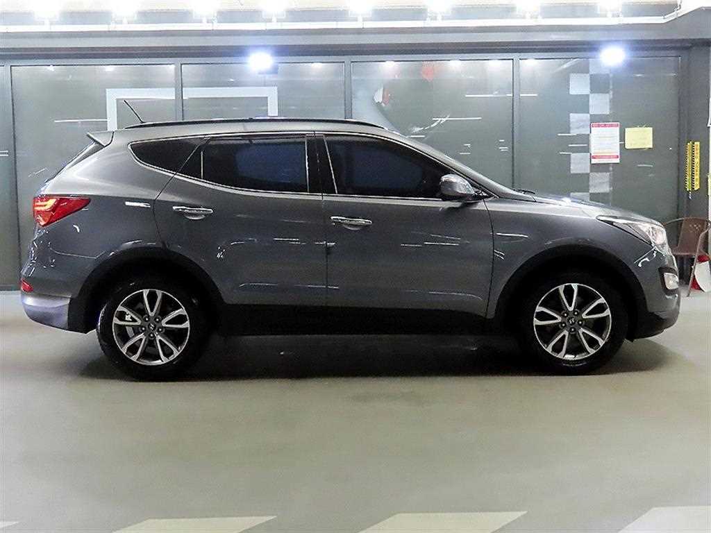HYUNDAI Santa Fe - Vista 3