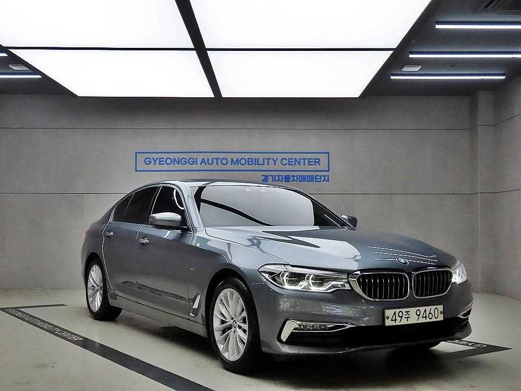 BMW 5 Series 2018 Gris - Importación desde Corea - HF Imports Iquique - Foto 1