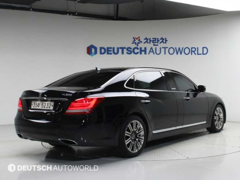 HYUNDAI Equus - Vista 2