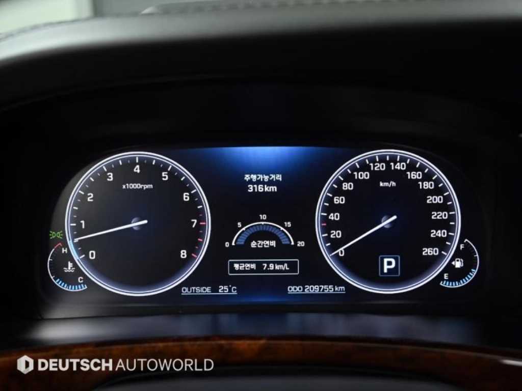 HYUNDAI Equus - Vista 10