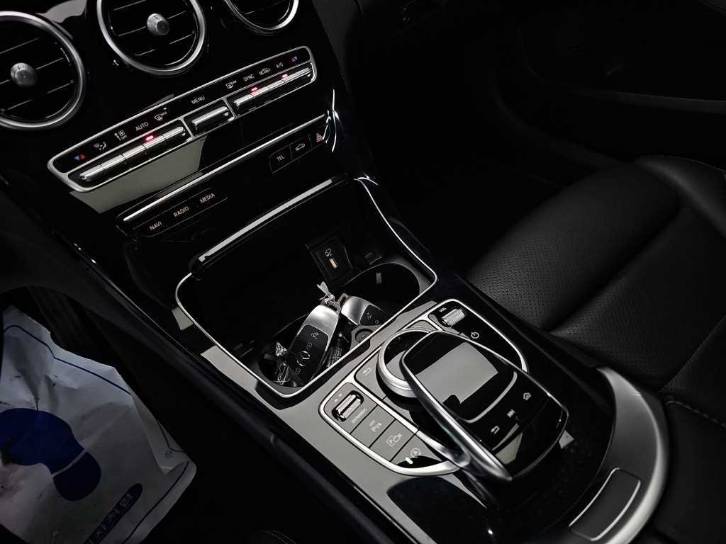 Mercedes Benz C Class - Vista 12
