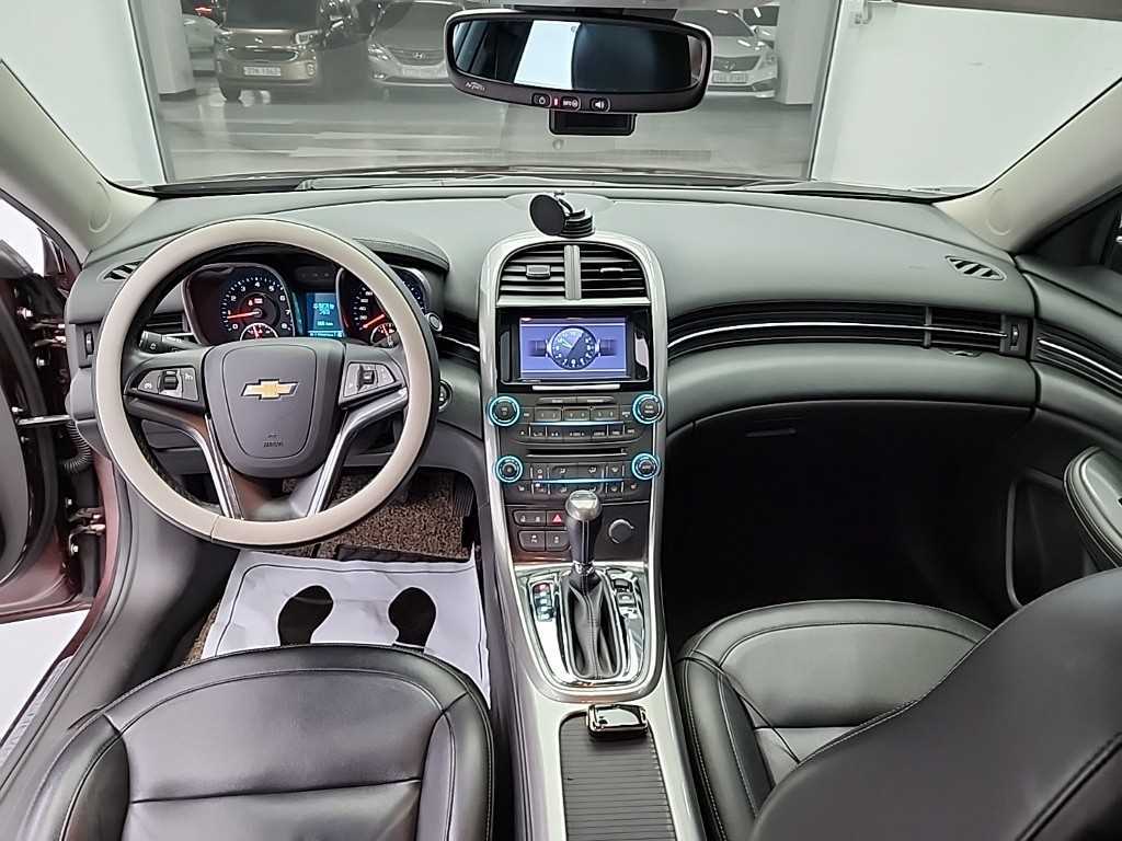 Chevrolet Malibu - Vista 9