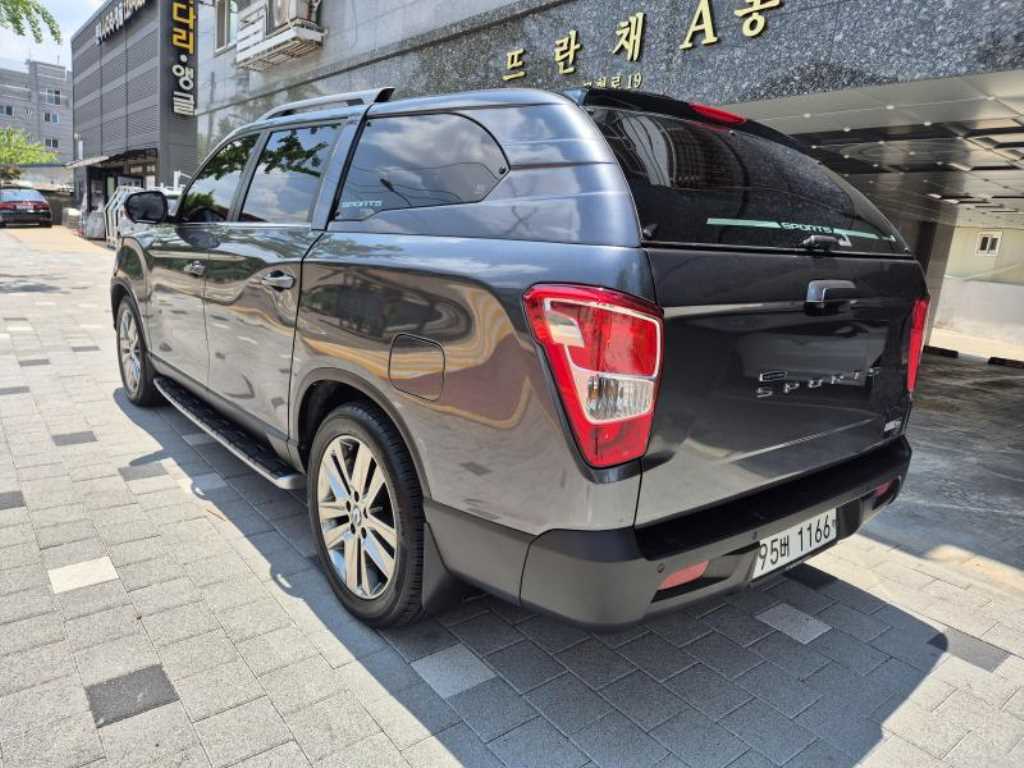 Ssangyong Rexton - Vista 7