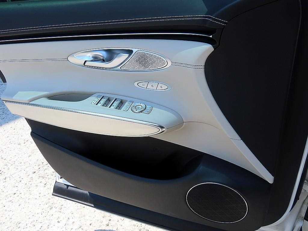 Genesis GV70 2021 Blanco - Importación desde Corea - HF Imports Iquique - Foto 13