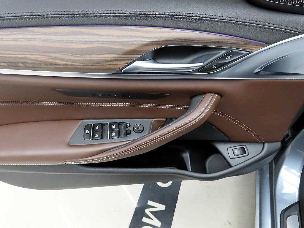 BMW 5 Series 2018 Gris - Importación desde Corea - HF Imports Iquique - Foto 13