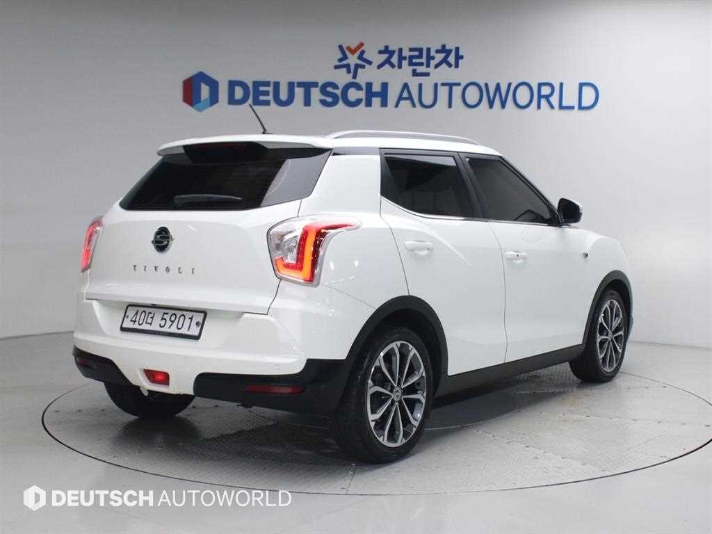 Ssangyong Tivoli - Vista 2