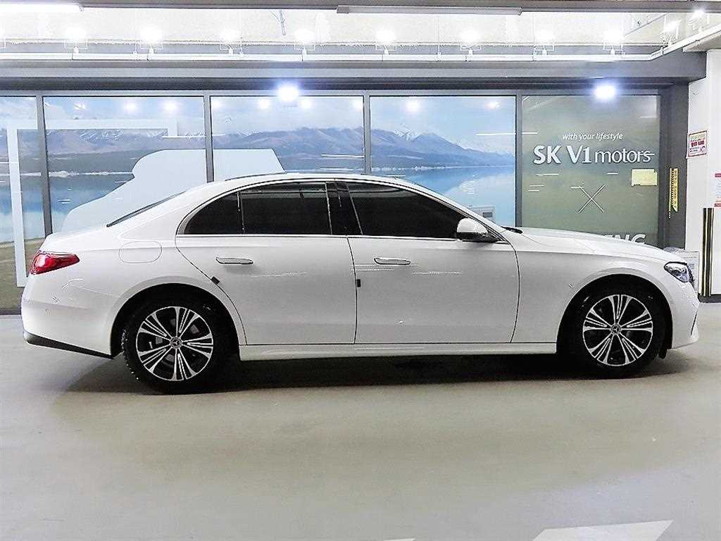 Mercedes Benz E class - Vista 6