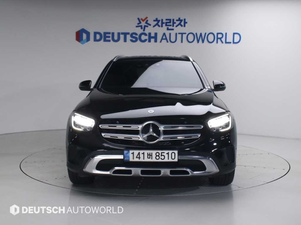 Mercedes Benz GLC Class - Vista 3