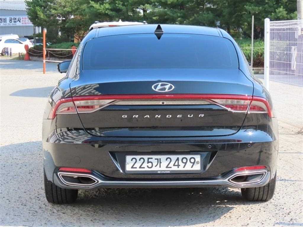 HYUNDAI Grandeur - Vista 6