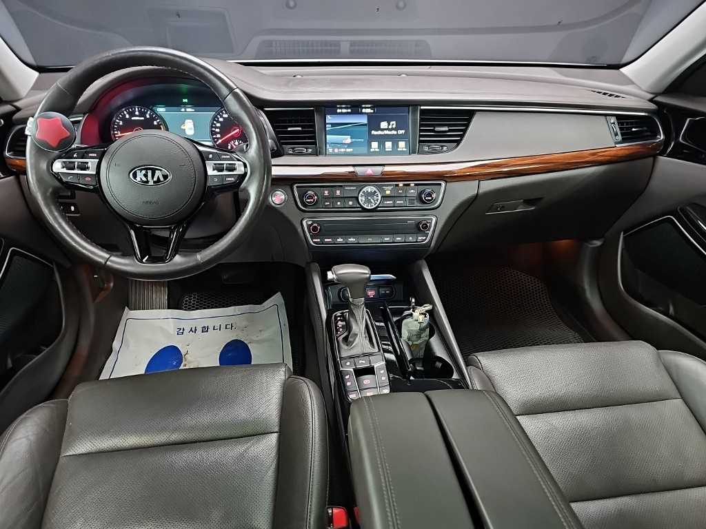 KIA K7 - Vista 9