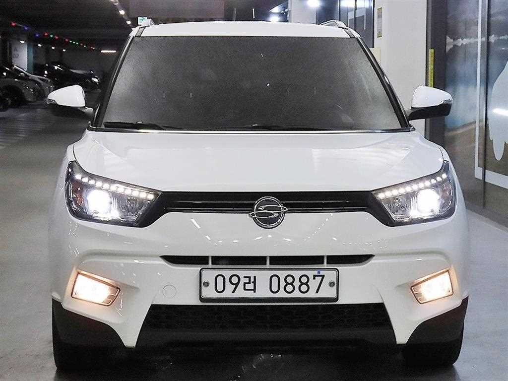 Ssangyong Tivoli - Vista 2