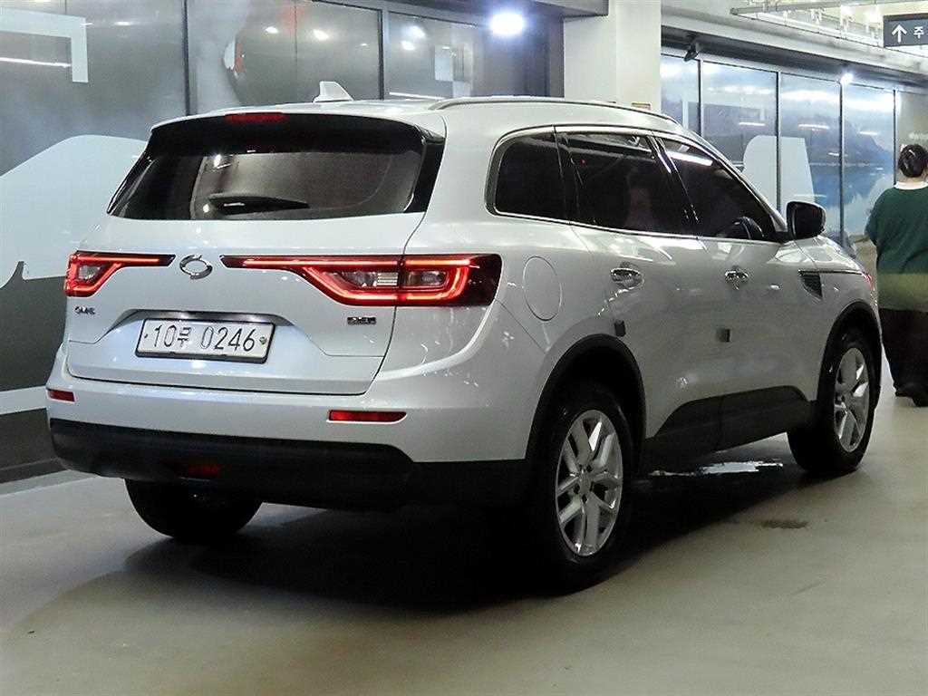 SAMSUNG QM6 - Vista 6