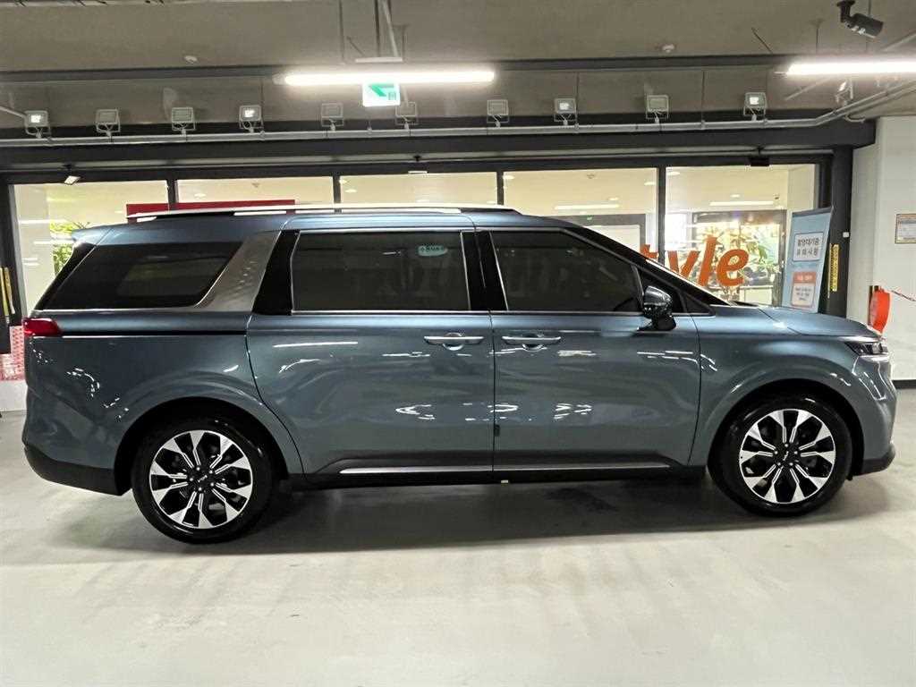 KIA Carnival - Vista 3
