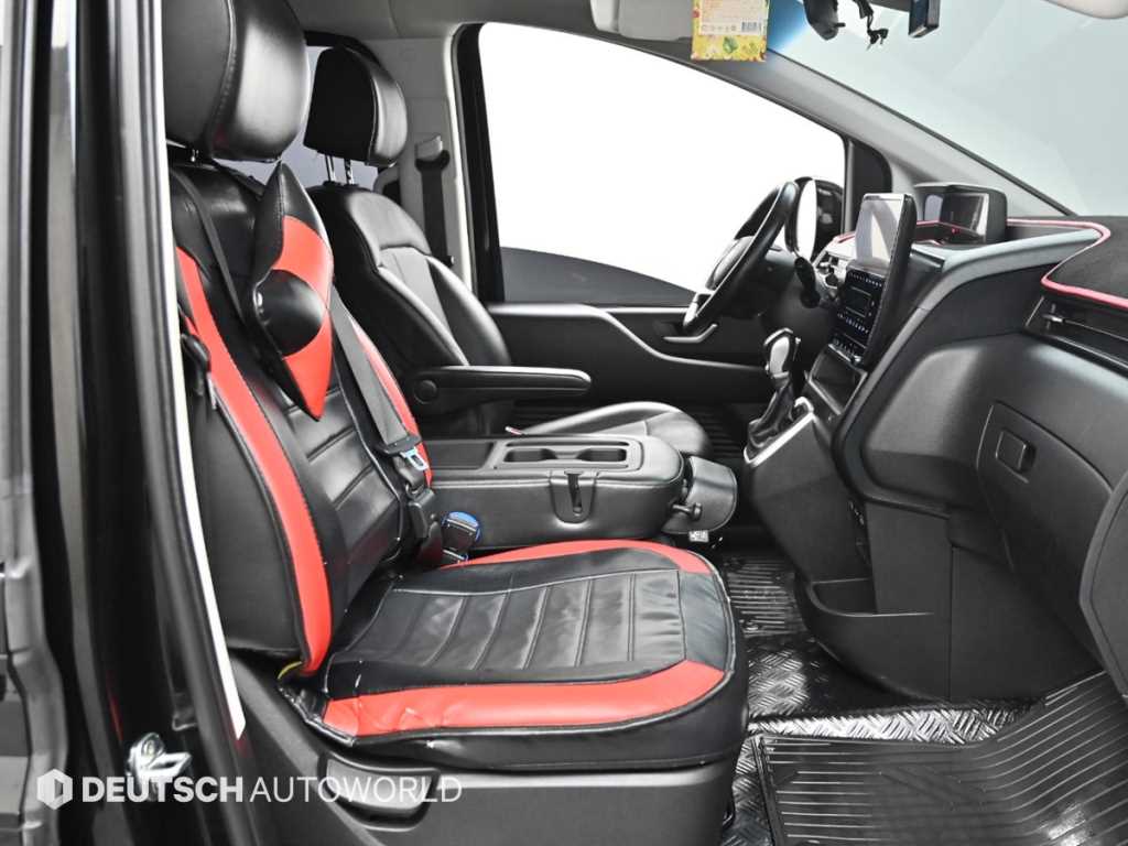 HYUNDAI Staria - Vista 12