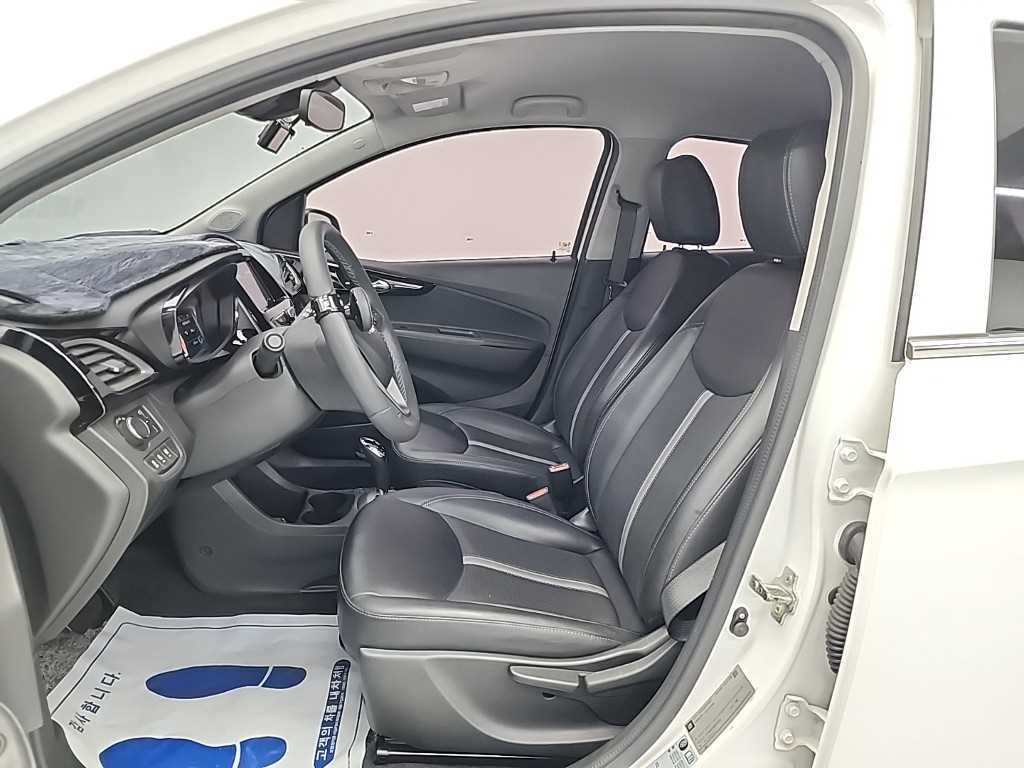 Chevrolet Spark 2022 Blanco - Importación desde Corea - HF Imports Iquique - Foto 13