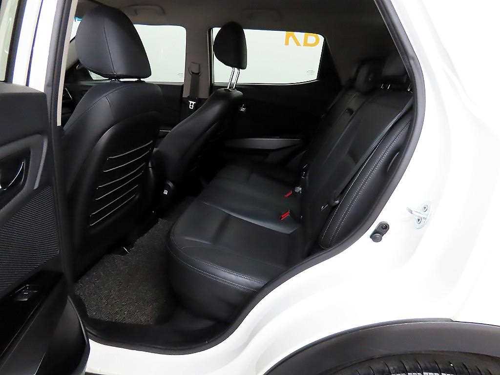 Ssangyong Tivoli - Vista 8