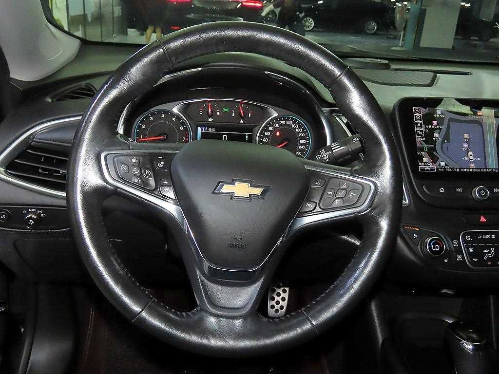 Chevrolet Malibu - Vista 10