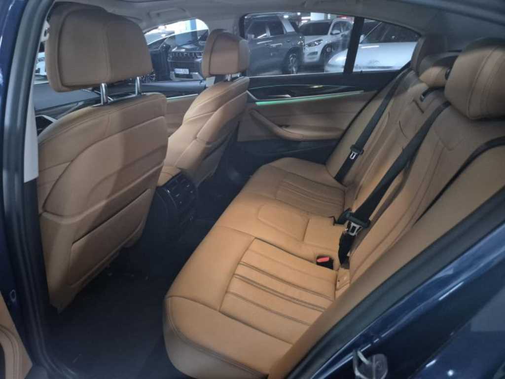 BMW 5 Series - Vista 9