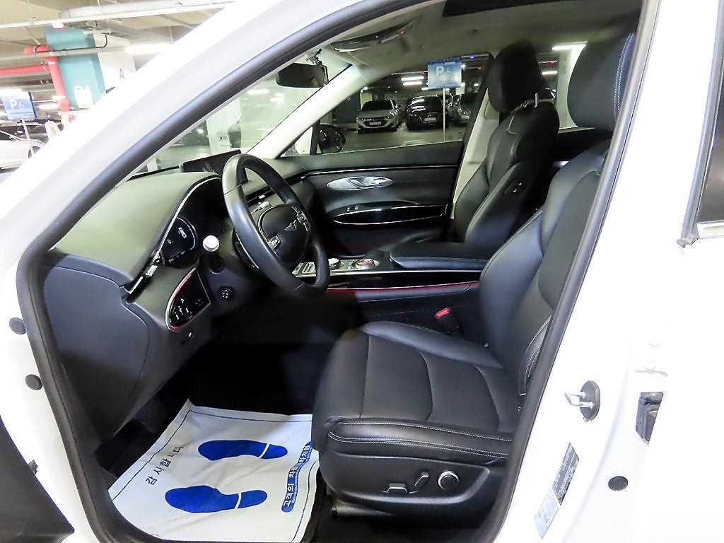 Genesis GV70 - Vista 8