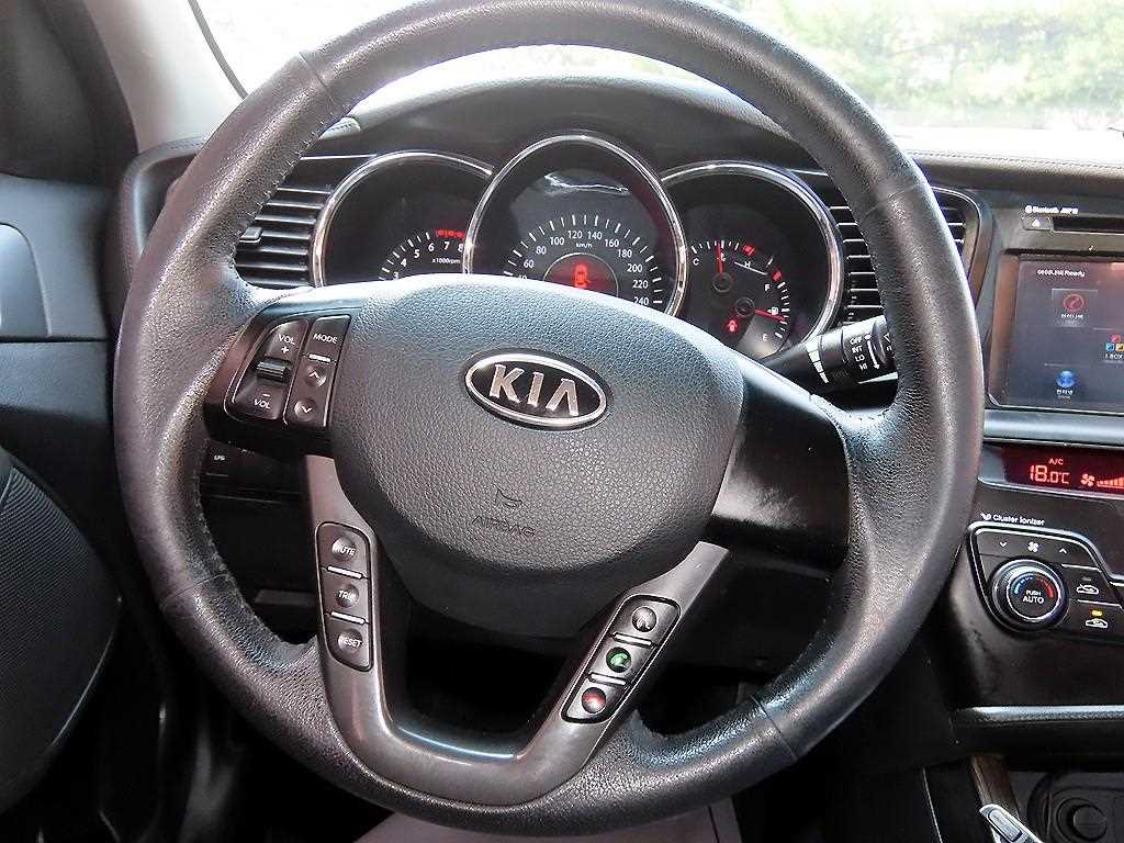 KIA K5 - Vista 10
