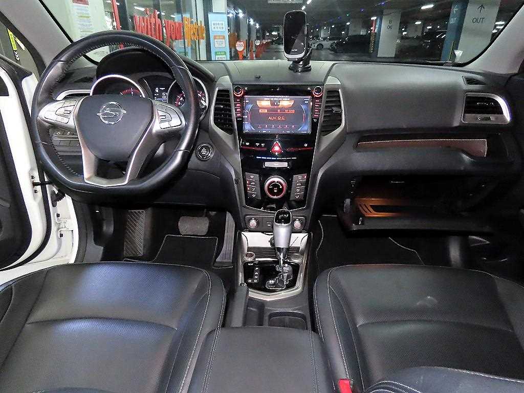 Ssangyong Tivoli - Vista 12