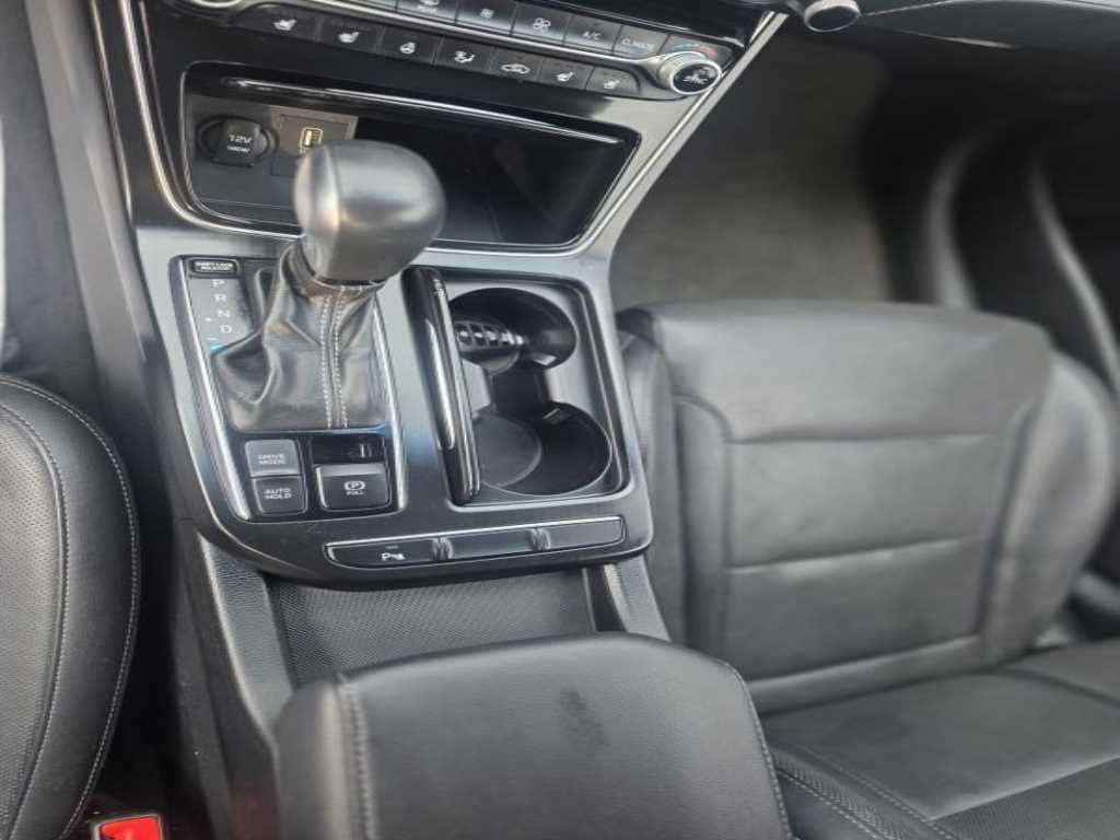 HYUNDAI Grandeur - Vista 11
