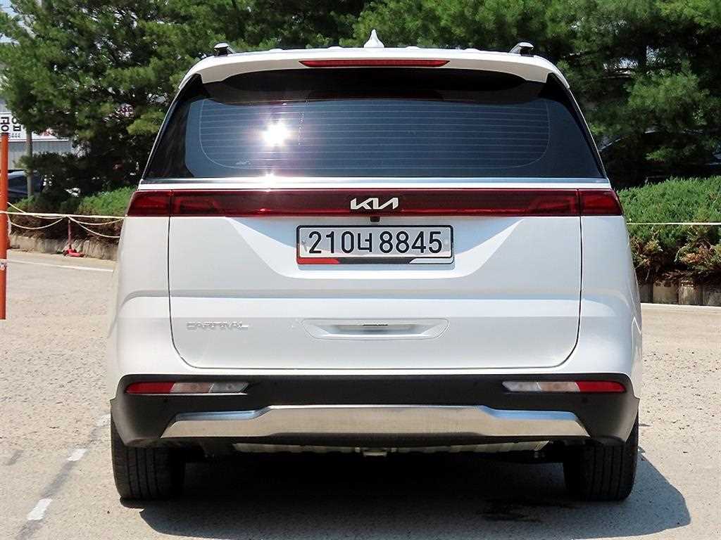 KIA Carnival - Vista 6