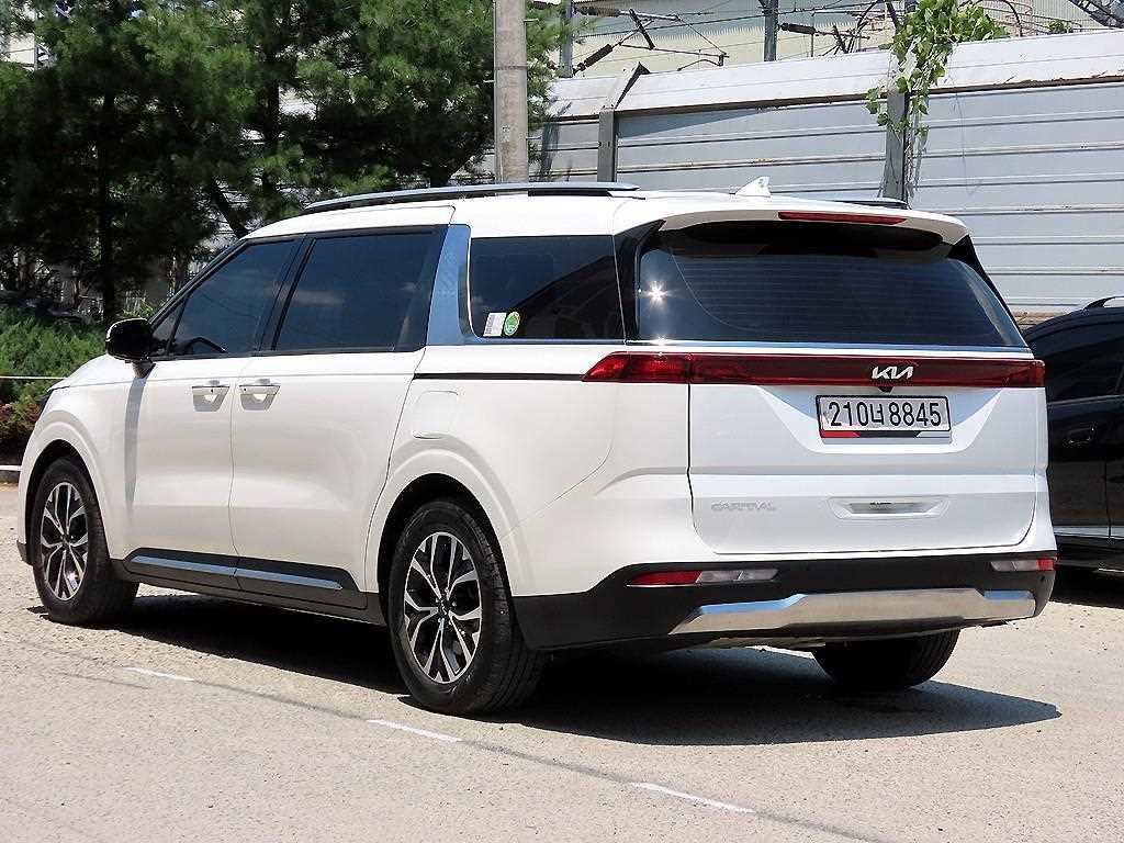 KIA Carnival - Vista 3