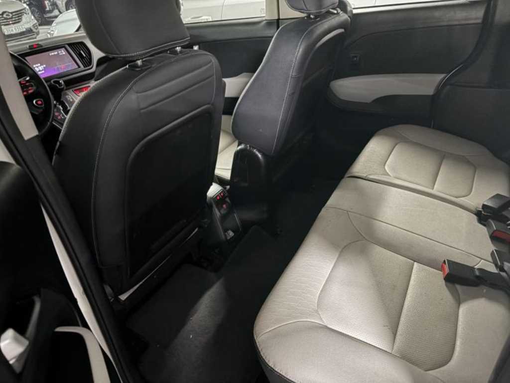 KIA Ray - Vista 10
