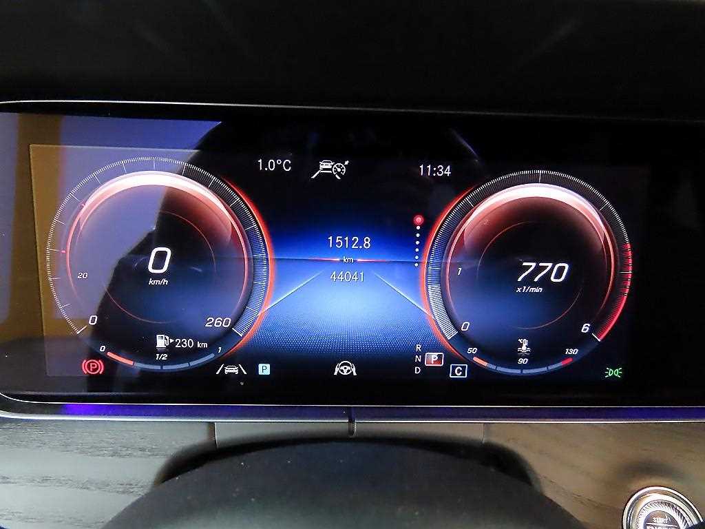 Mercedes Benz E class - Vista 10