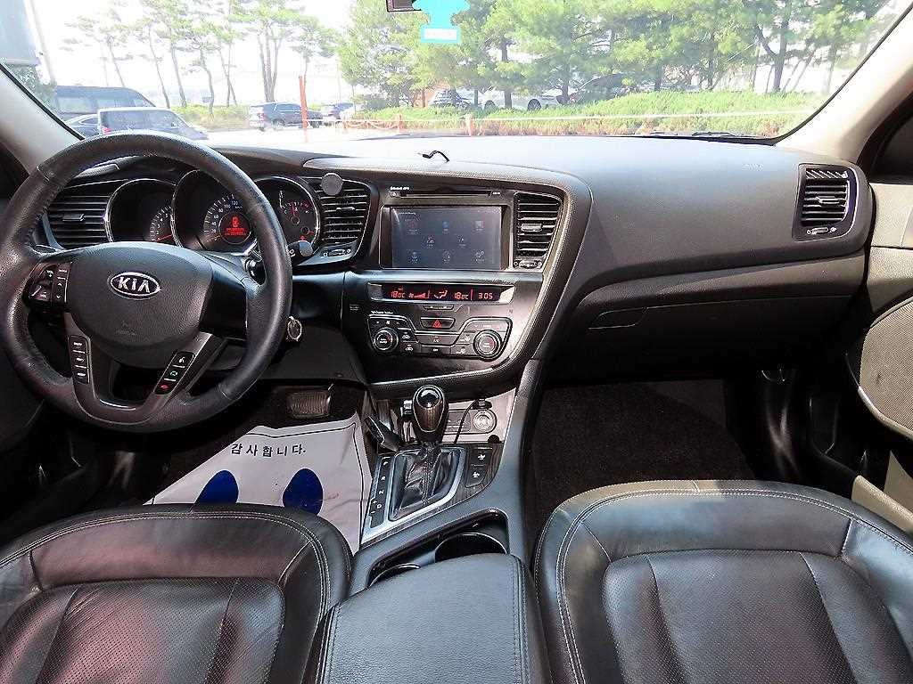 KIA K5 - Vista 9