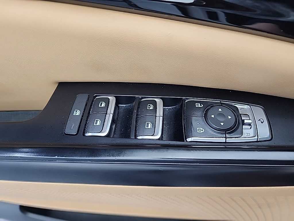 KIA Carnival - Vista 10