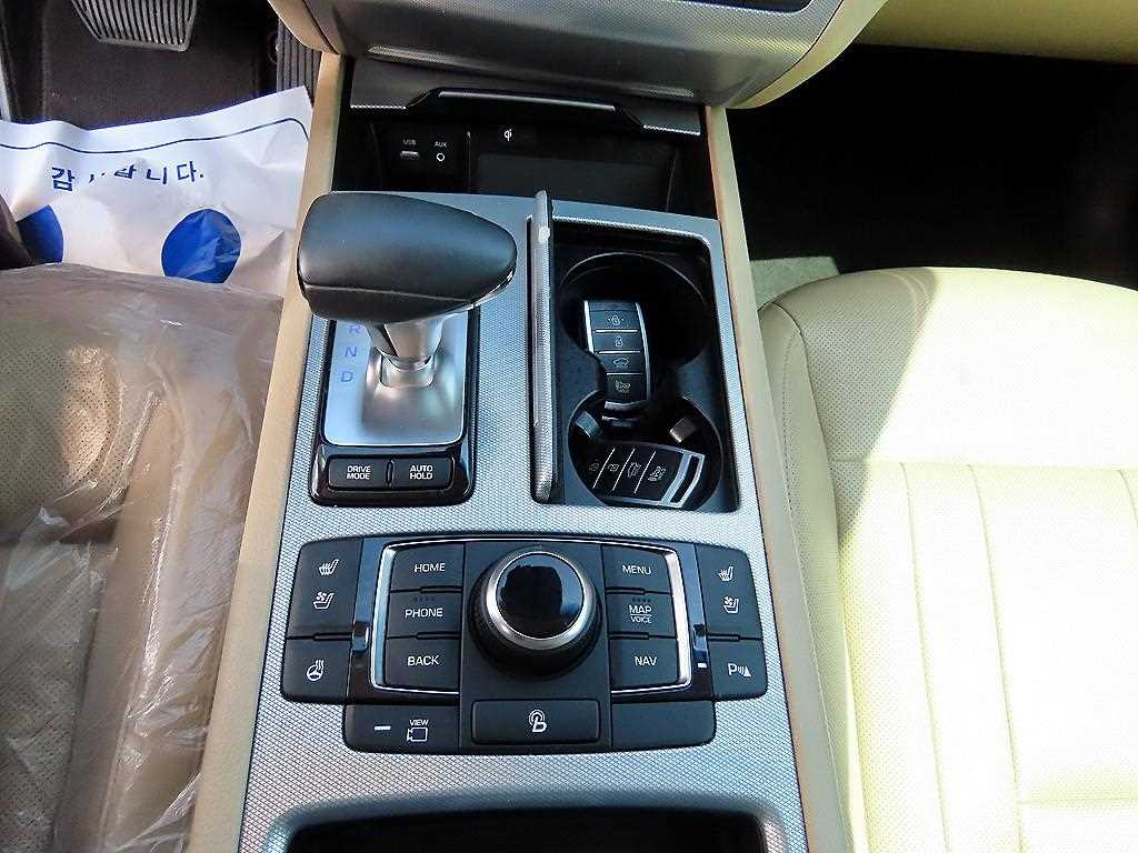 Genesis G80 2016 Blanco - Importación desde Corea - HF Imports Iquique - Foto 13