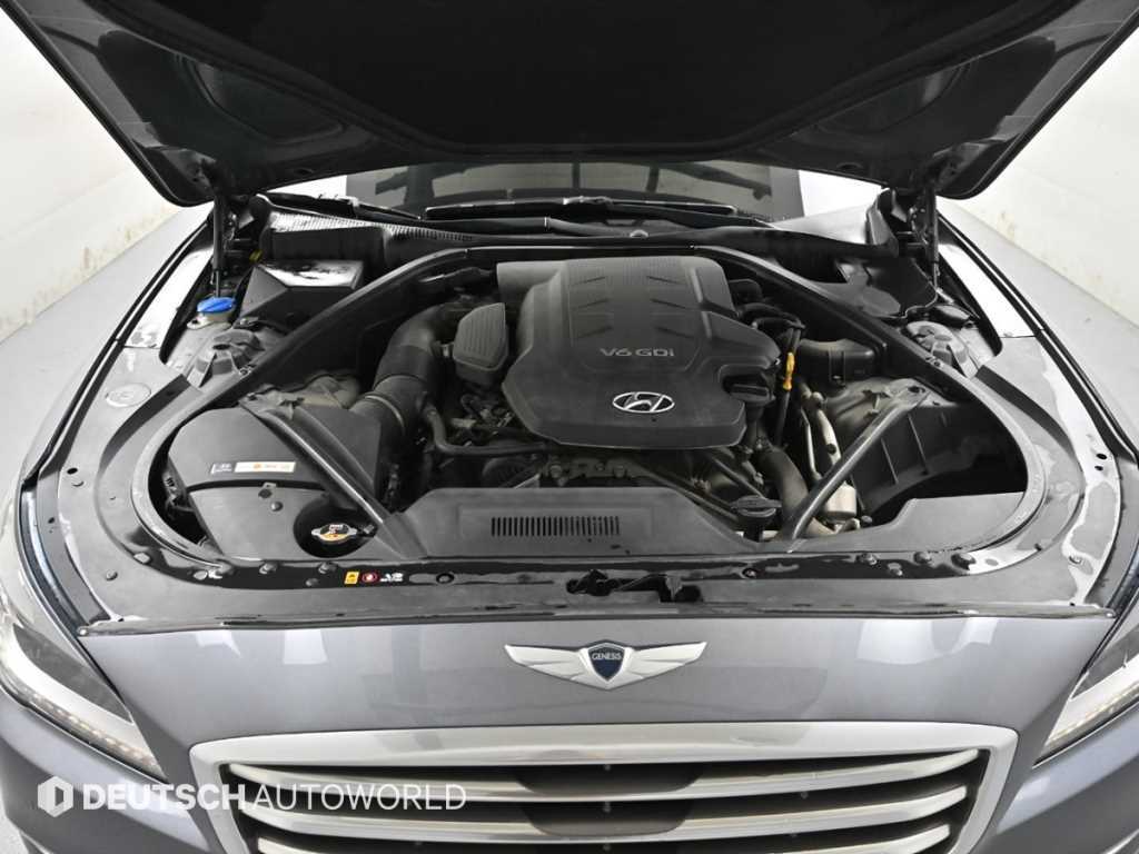 HYUNDAI Genesis - Vista 8