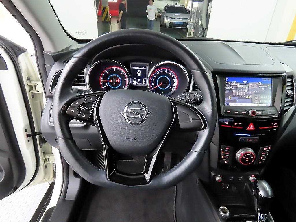 Ssangyong Tivoli - Vista 11