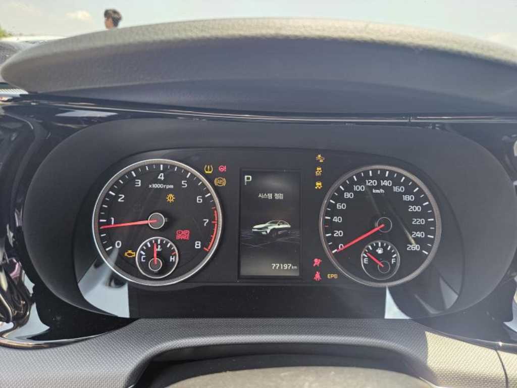 KIA K5 - Vista 9