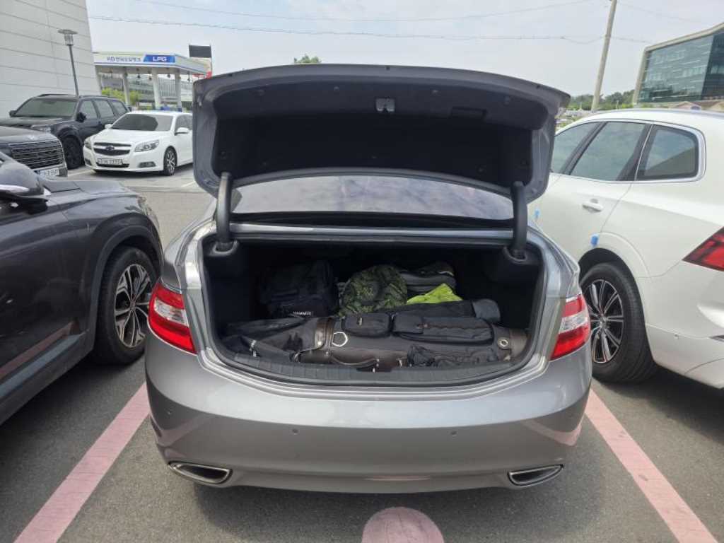 HYUNDAI Grandeur - Vista 3
