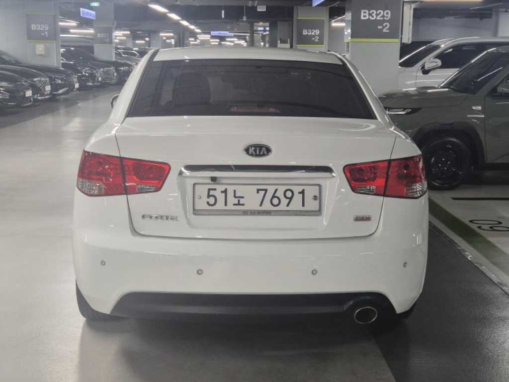 KIA Forte - Vista 6