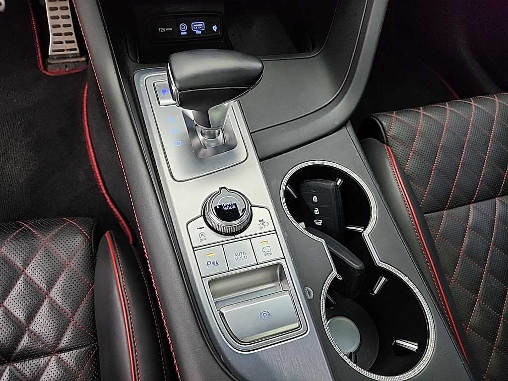 Genesis G70 - Vista 10