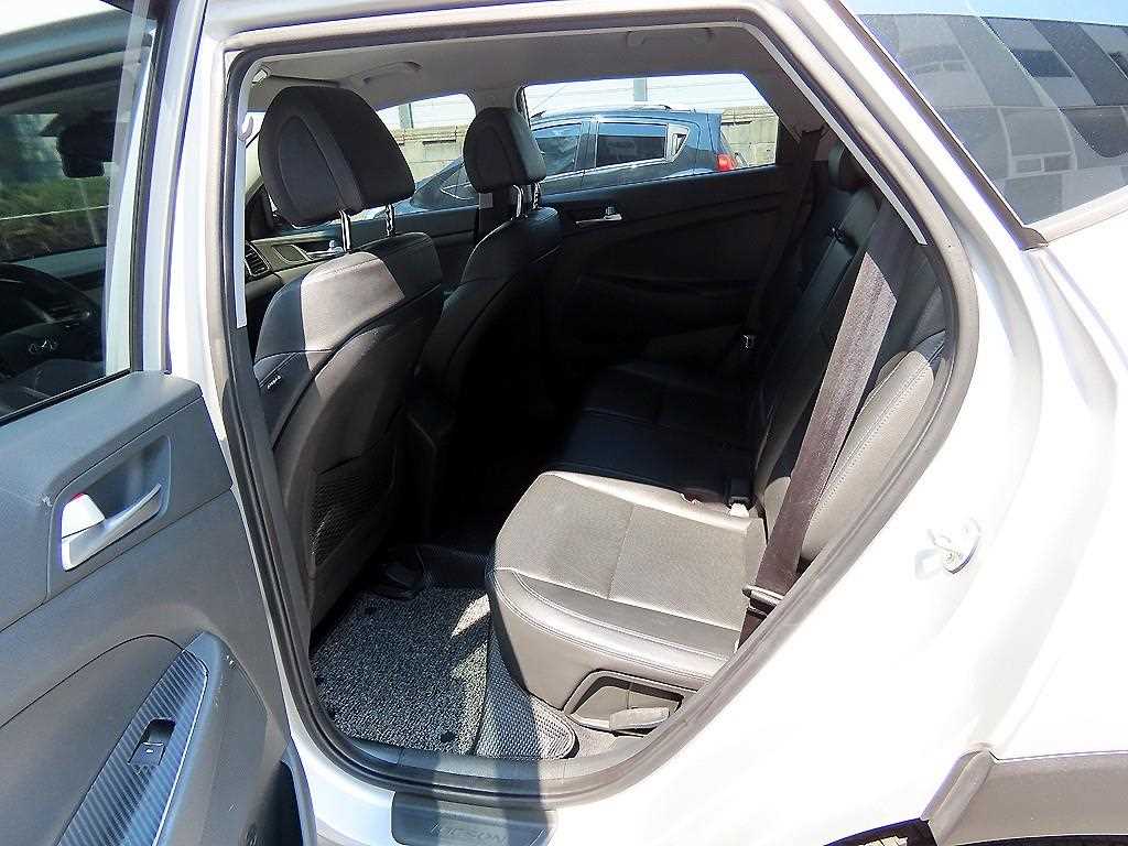 HYUNDAI Tucson - Vista 8