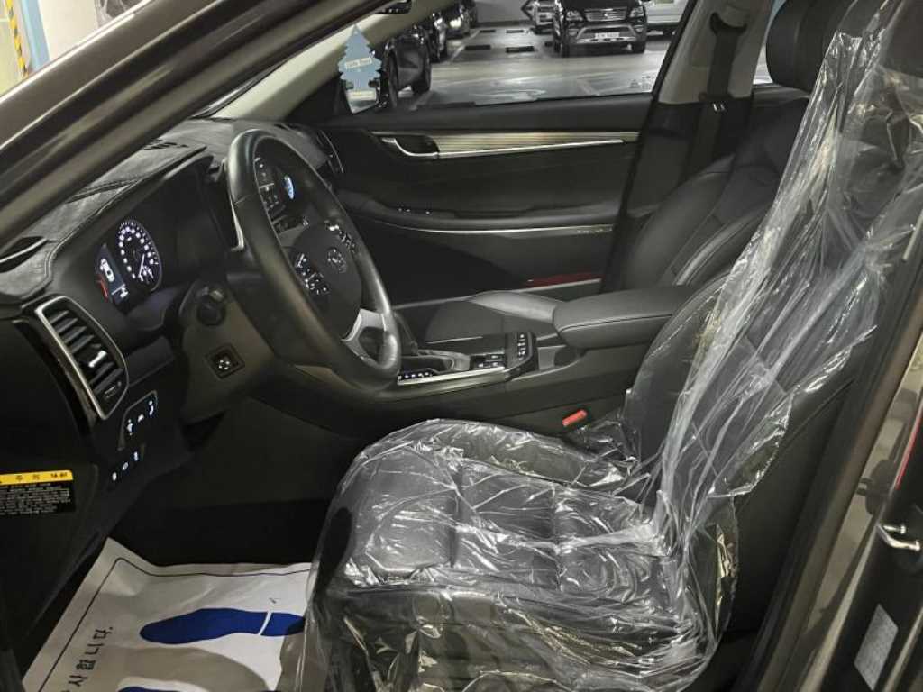 HYUNDAI Grandeur - Vista 8