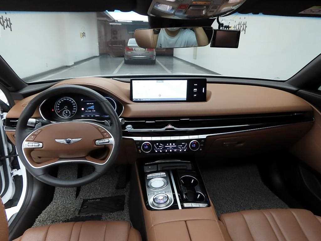 Genesis G80 - Vista 8